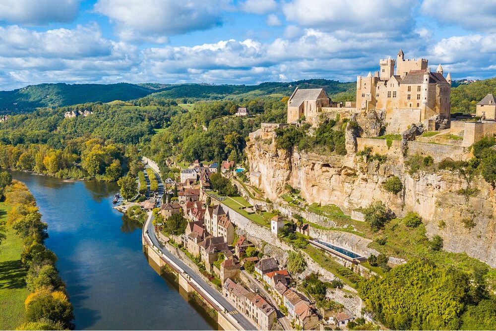 Bordeaux & Dordogne Active Culinary Women's Hiking & Walking Tour — Backroads