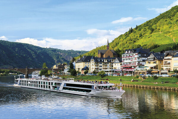 Emerald Cruises - Emerald Raiya
