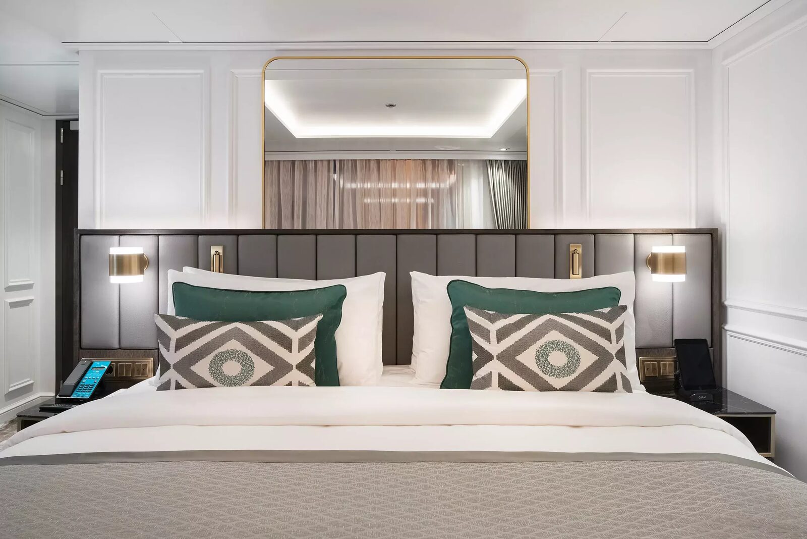 Seahorse Suite — Riverside Ravel